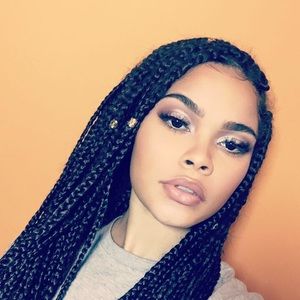 Meet your Posher, Taylor